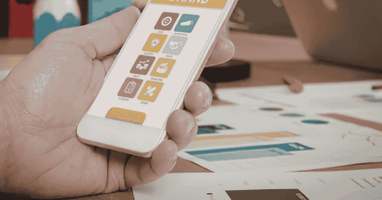 كيف تدير مطعمك بالكامل من موبايلك — دليل عملي